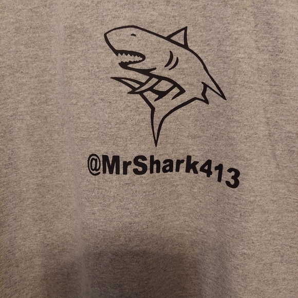 Shark T-Shirt  (Gray tee Unisex) - Picture 4 of 8